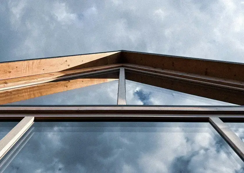 Dach und Himmel – Prüfung und Genehmigung der Baufinanzierung